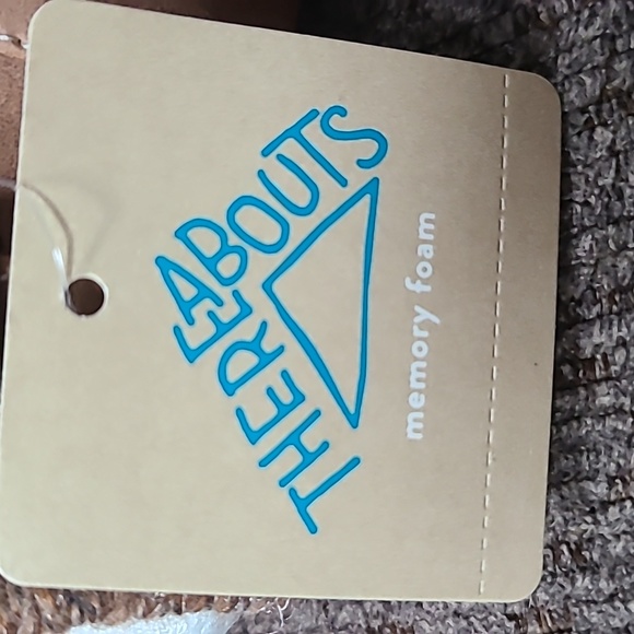 THEREABOUTS BIG GIRLS BLACK SLIP ON CANVAS SHOES SIZE 5 - Picture 9 of 9